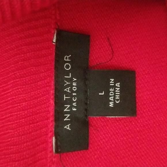 Ann Taylor Ladies Turtleneck - Picture 4 of 4